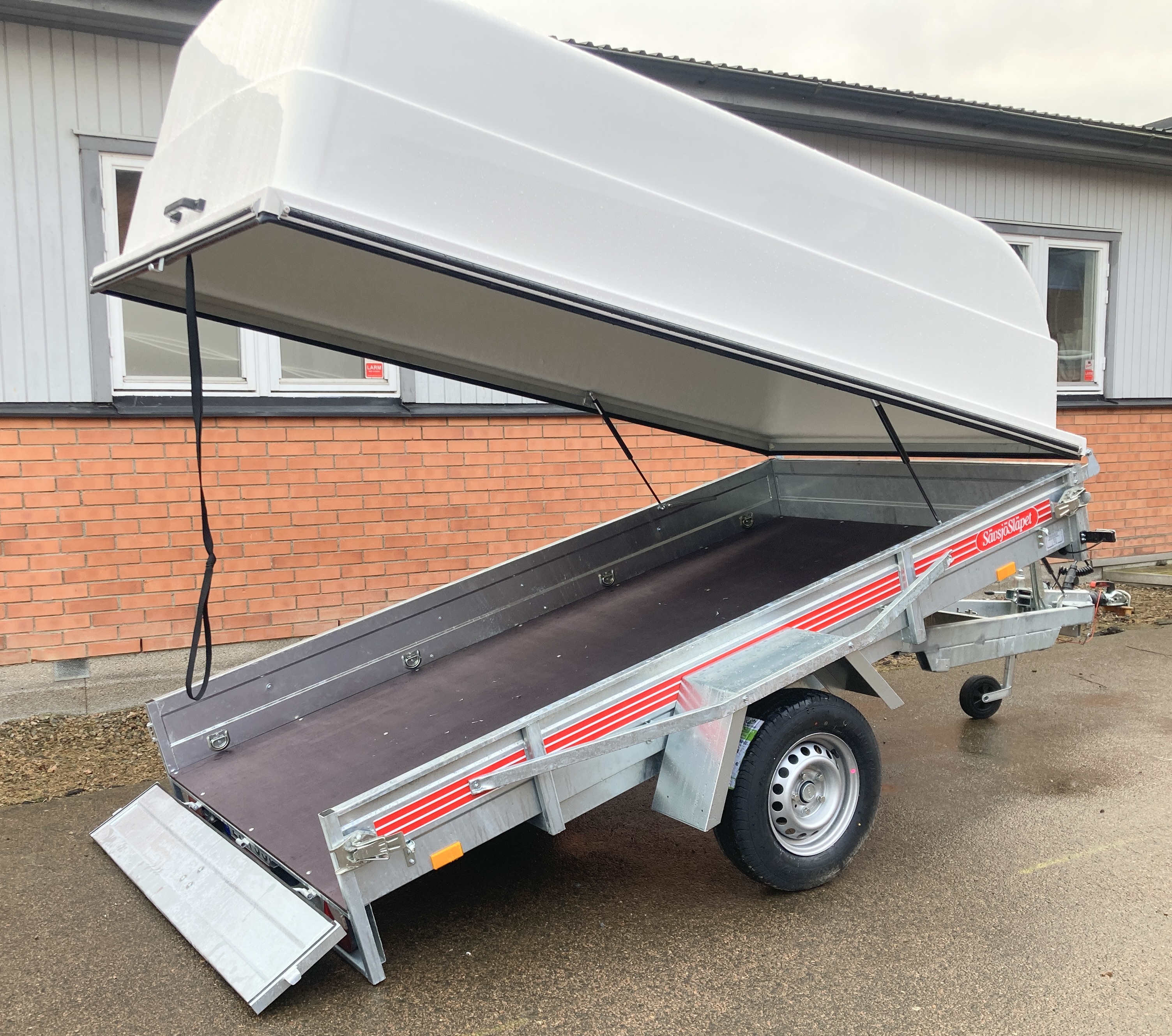  SLÄPVAGN :::  297 x 150 cm - 500-750 kg - Sävsjö flak FT0 3000  - 9