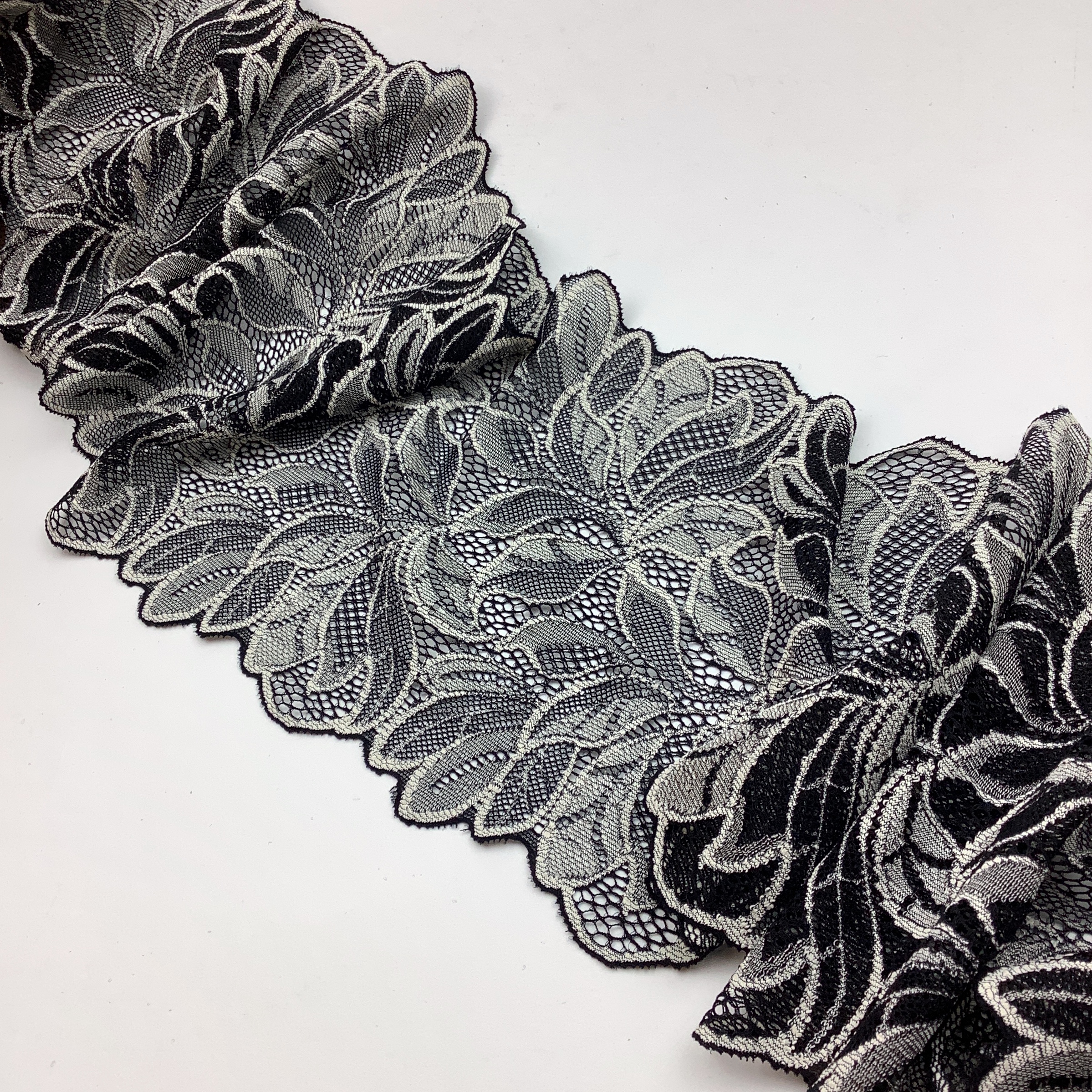 Stretch lace viscose Black/offwhite 17cm - CH998
