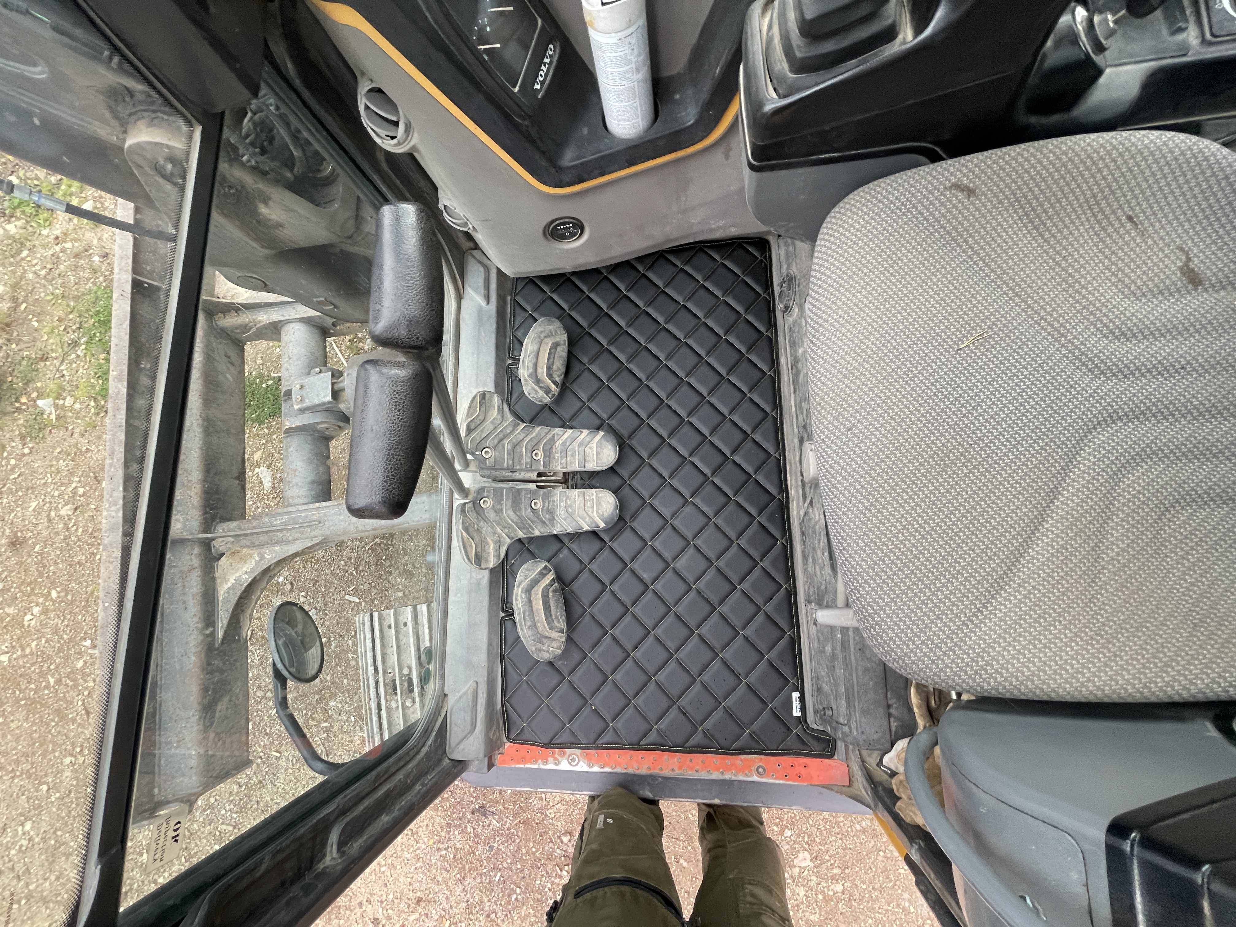 Golvmatta Volvo ECR58-88D - Diamant - 3