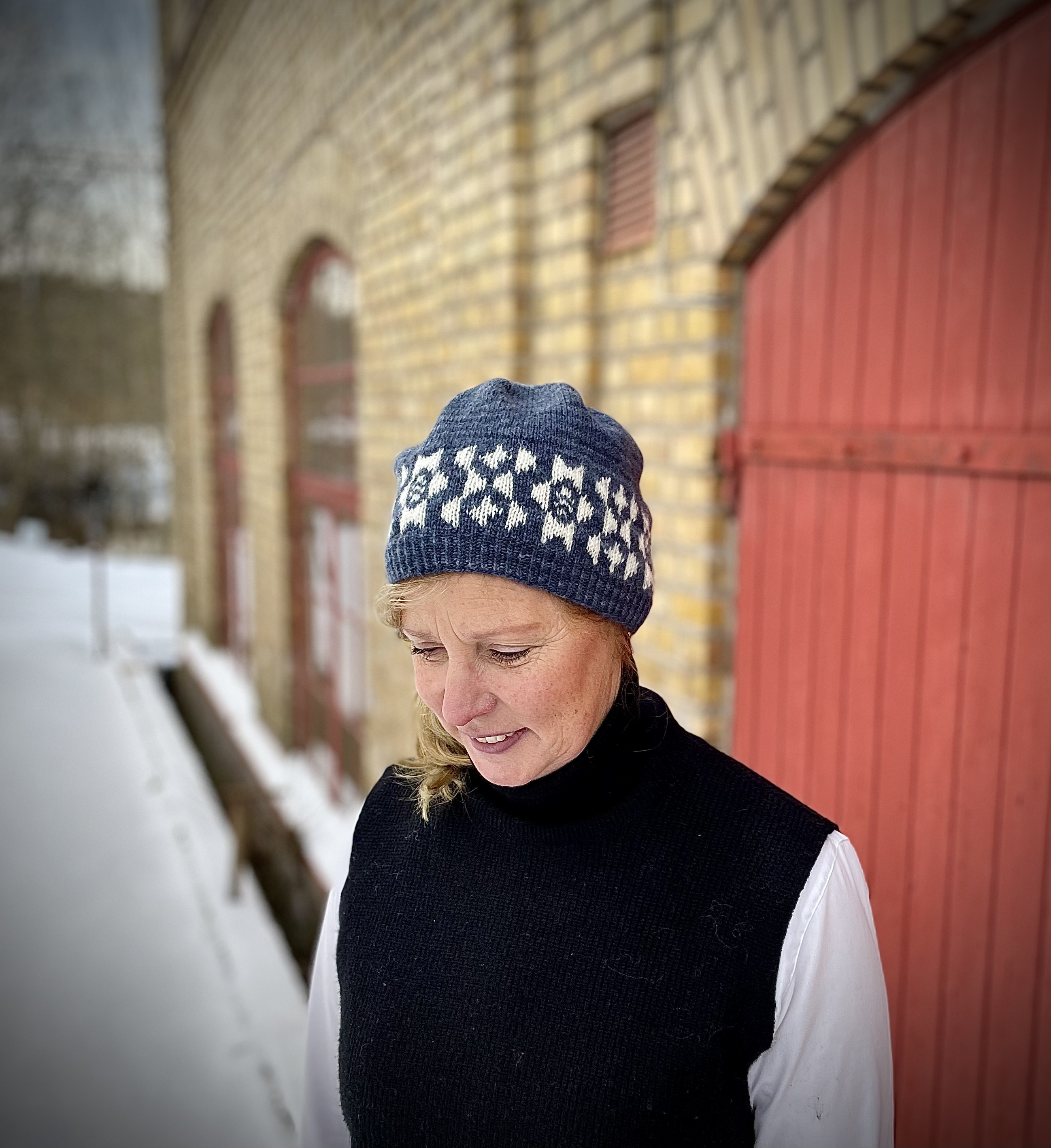 Knitting pattern hat "Avelsås gammelgårdmössa"
