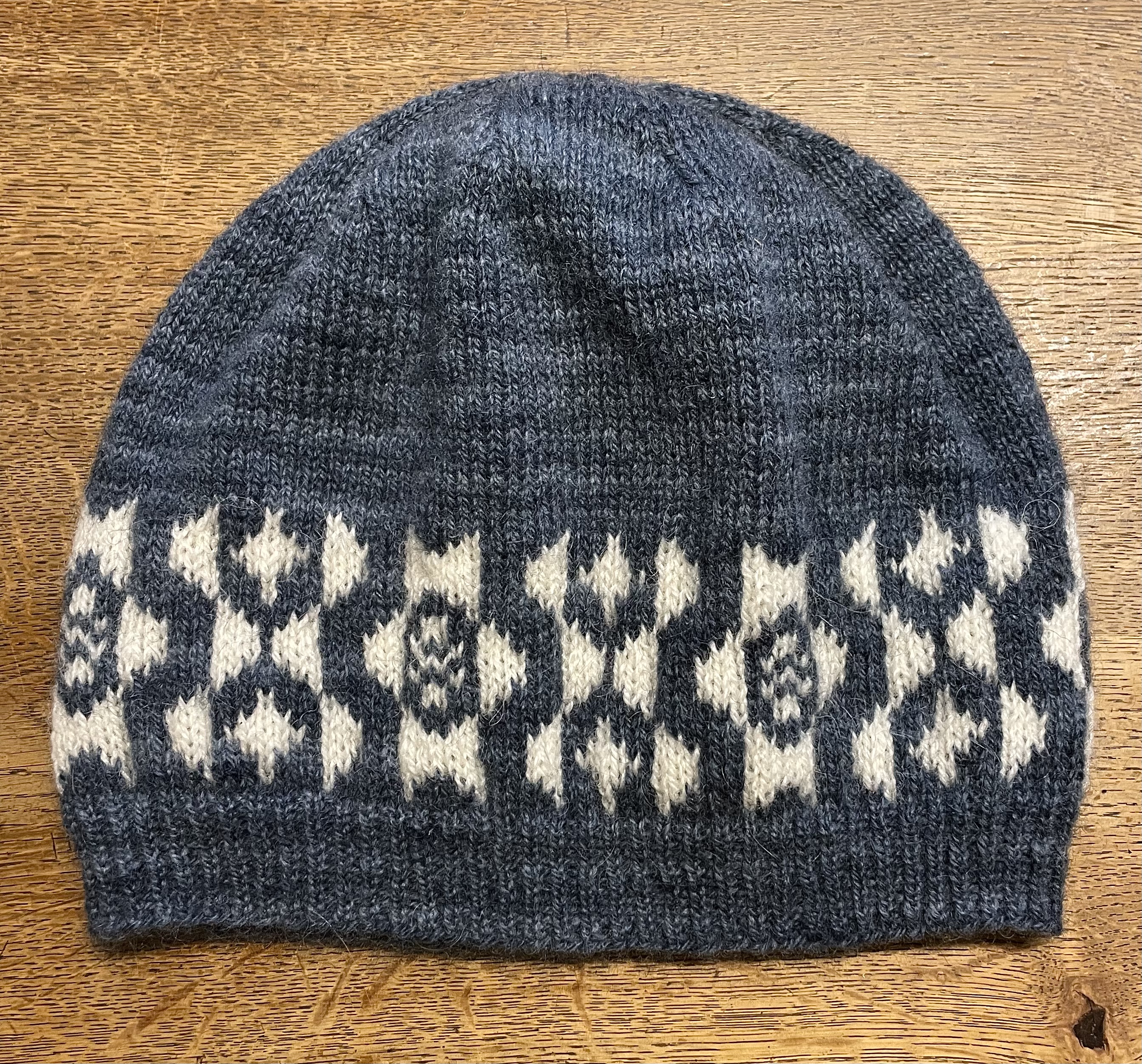 Knitting pattern hat "Avelsås gammelgårdmössa" - 3