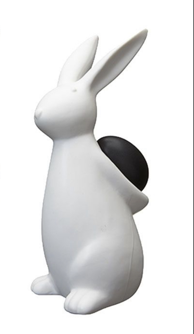 Hare med ägg bakom ryggen - Vit