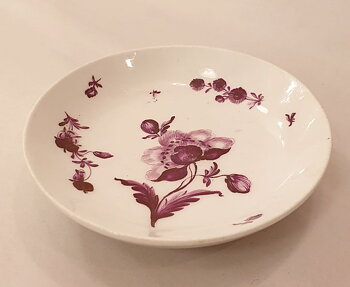 Wien litet fat handmålad blomma 1850-tal