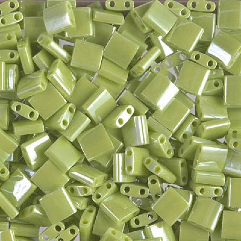 Miyuki Tila opak - Opaque Chartreuse Luster TL0439