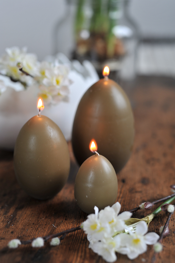 Candle - Egg candle - Stearin candle - Goose egg - Beige brown - 13 cm - 2
