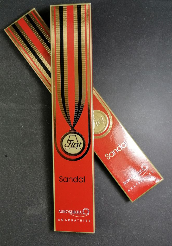 Exklusiv Sandalwood/ Sandalträ Rökelse - First Grade av Auroshikha