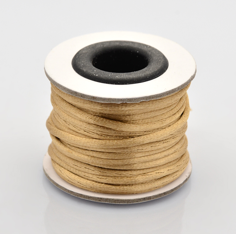 Nylontråd, 2mm. Hel rulle.  Blek Guld