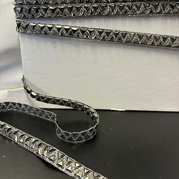 STRASSBAND - trekanter, hematite