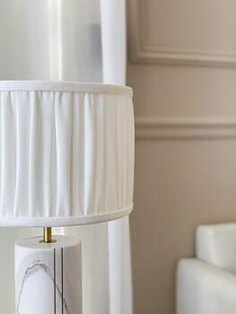 Vit-marmor-lampa-Vanessa-sammet-guld