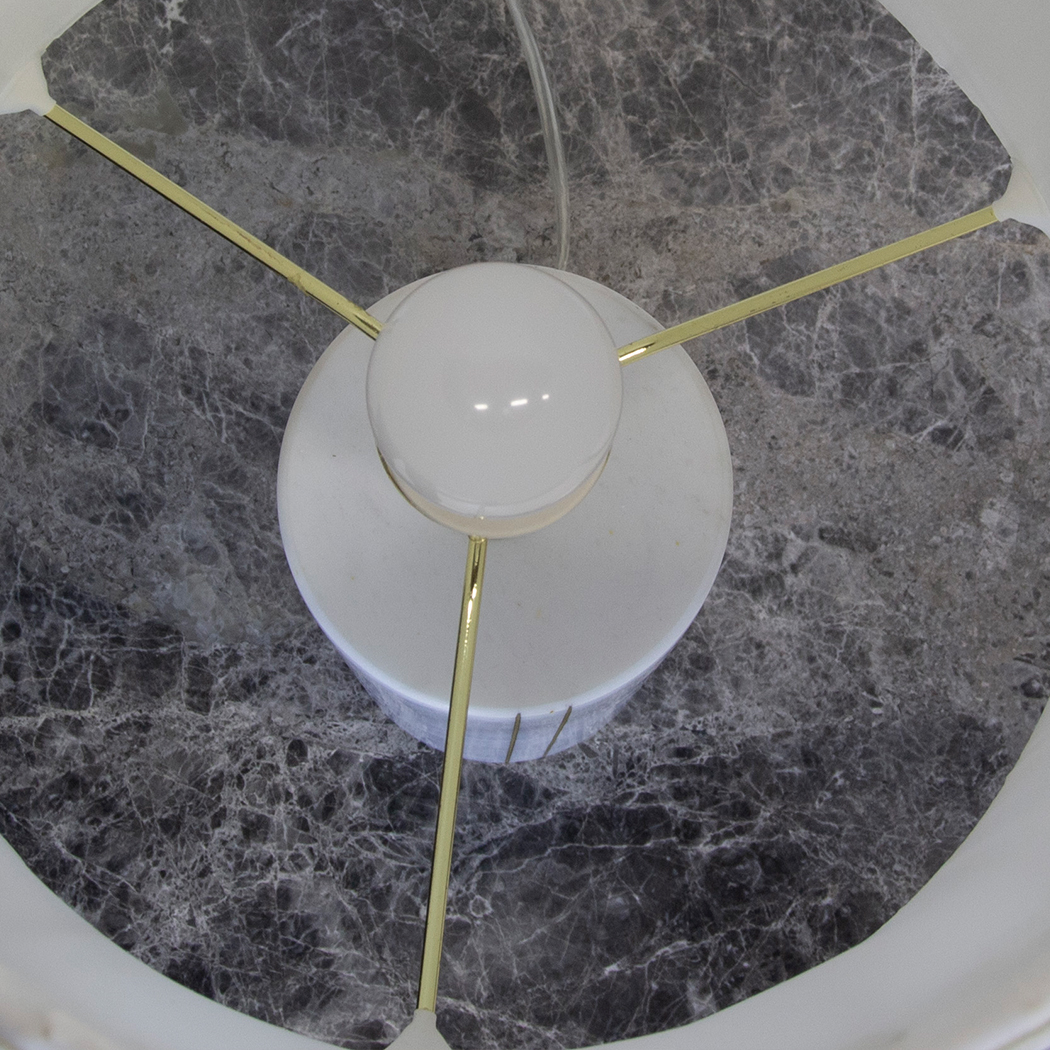 Vit-marmor-lampa-Vanessa-sammet-guld