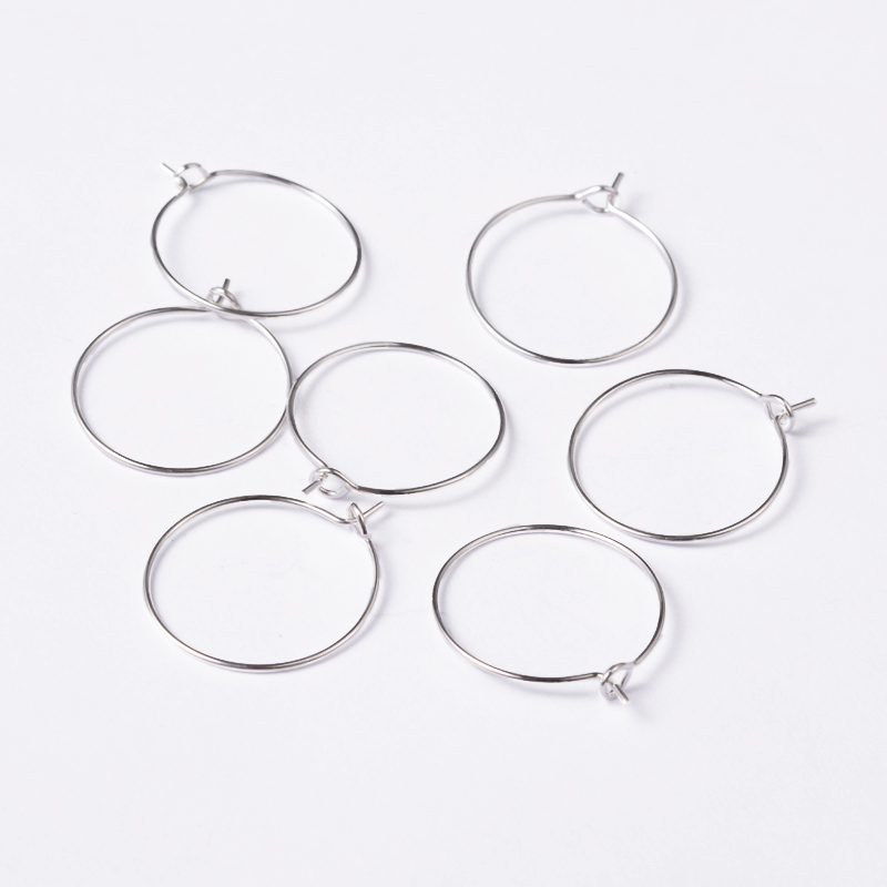 Silverfärgade kreolringar 20 mm för örhängen och vinglasmarkörer