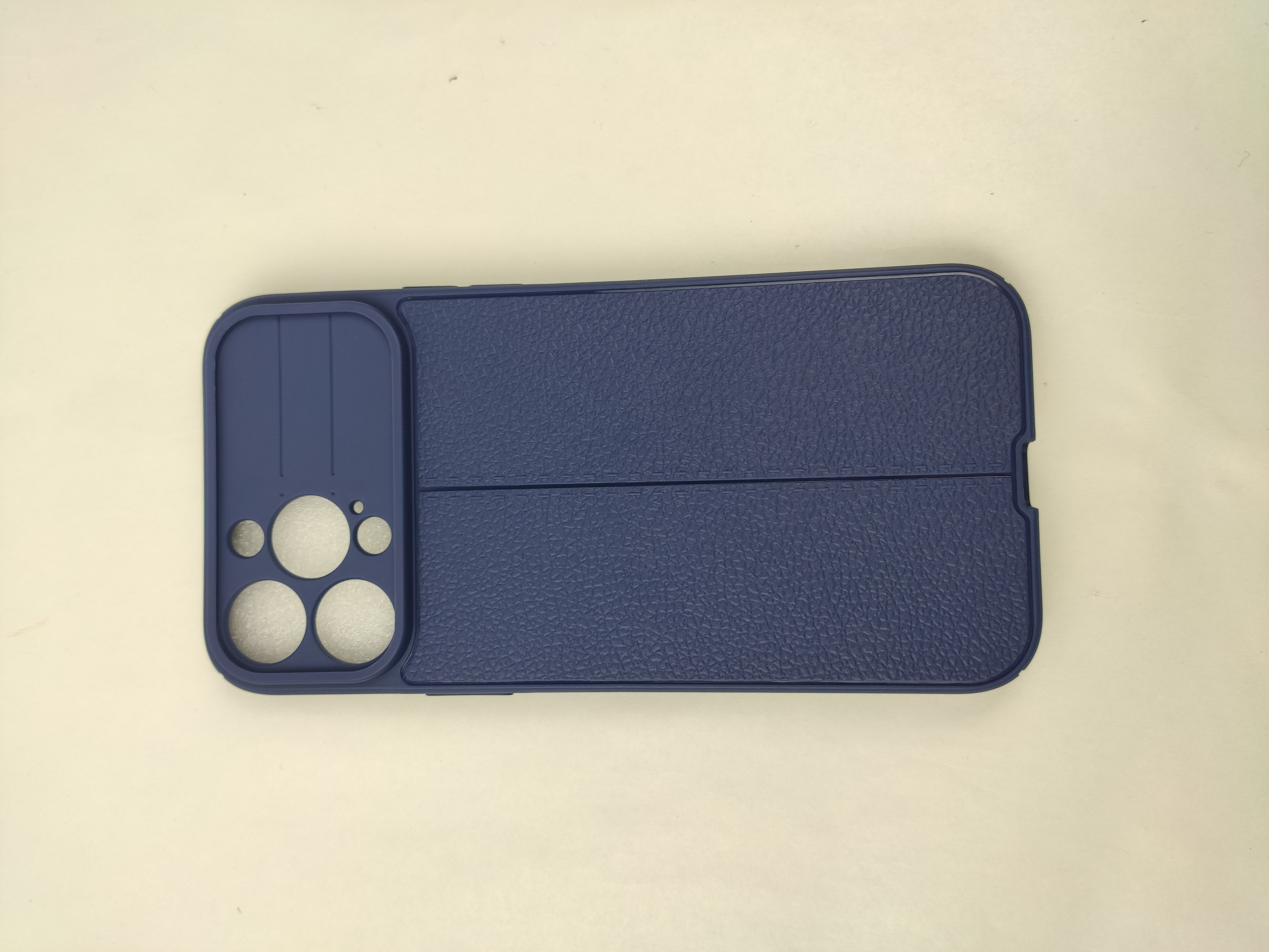 iPhone 13 Pro Max Silikonskal - 2
