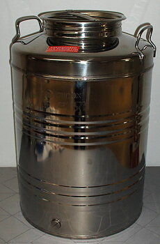 50L ruostumattomasta teräksestä valmistettu säiliö kansi tiivisterenkaalla.