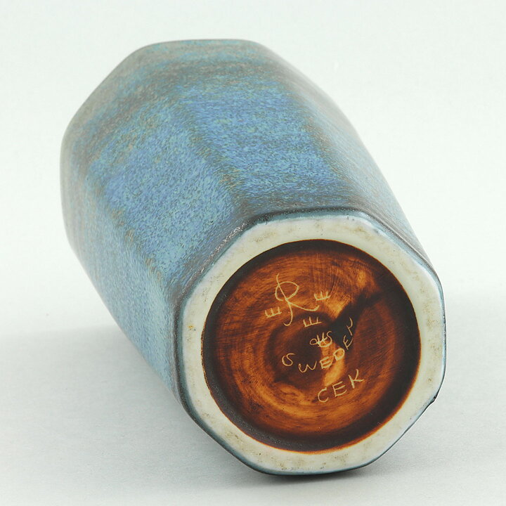 Carl-Harry Stålhane (CEK 1950s) Octagon Vase with Blue Haresfur Glaze 19 cm (2)