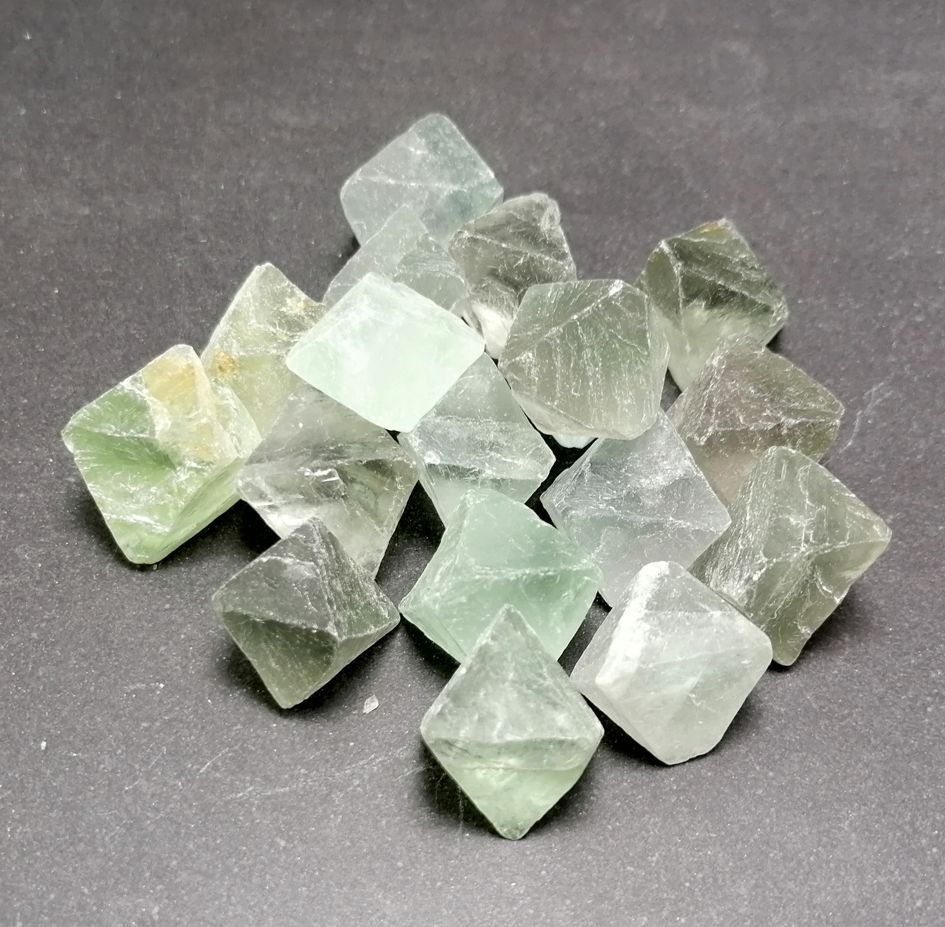 Fluorit (Flusspat), Ljus Gröna oktraeder 