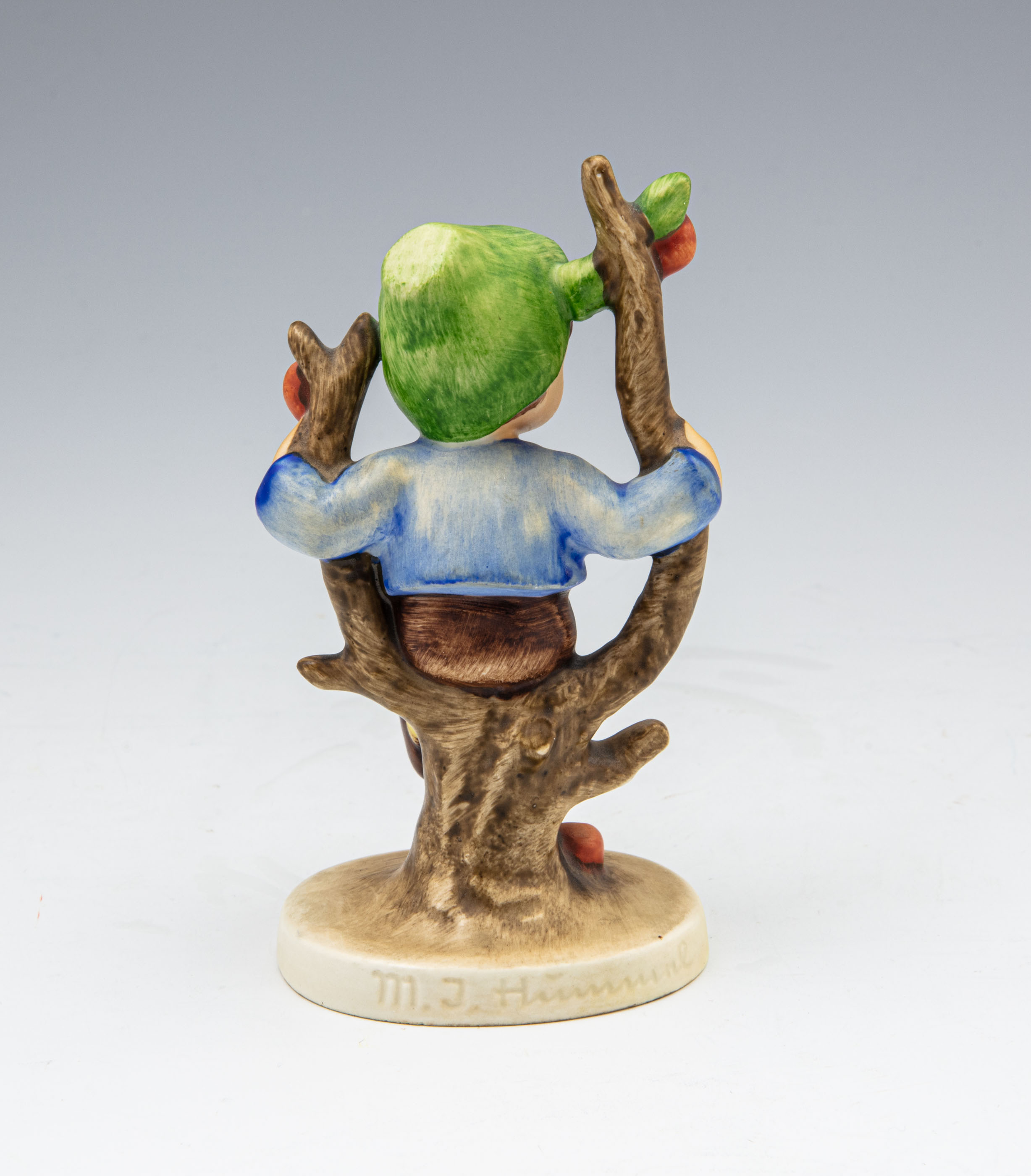 Hummel 142/3/0 - Apple Tree Boy (TMK-3) - 2