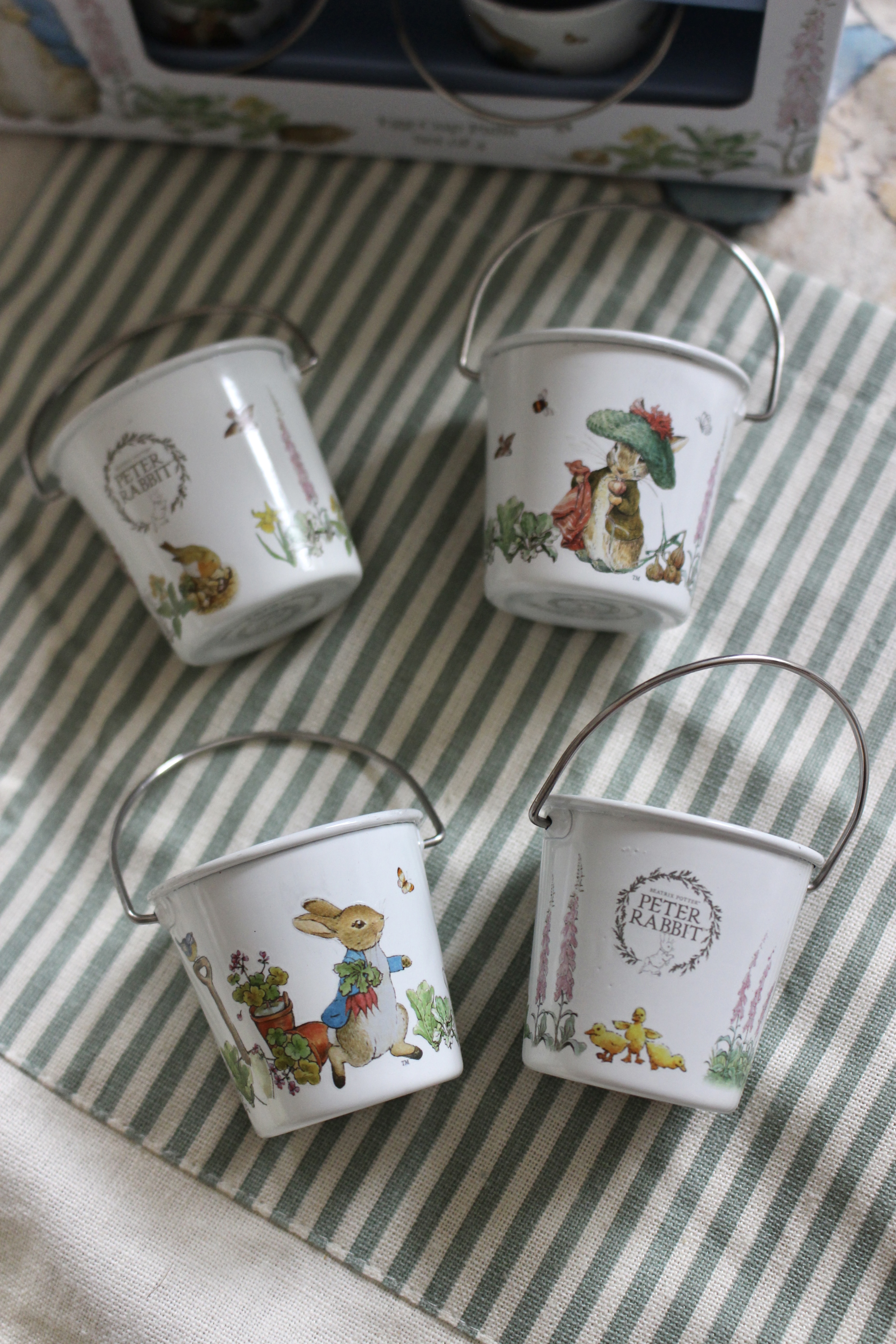 Äggkopp, Pelle kanin - 4