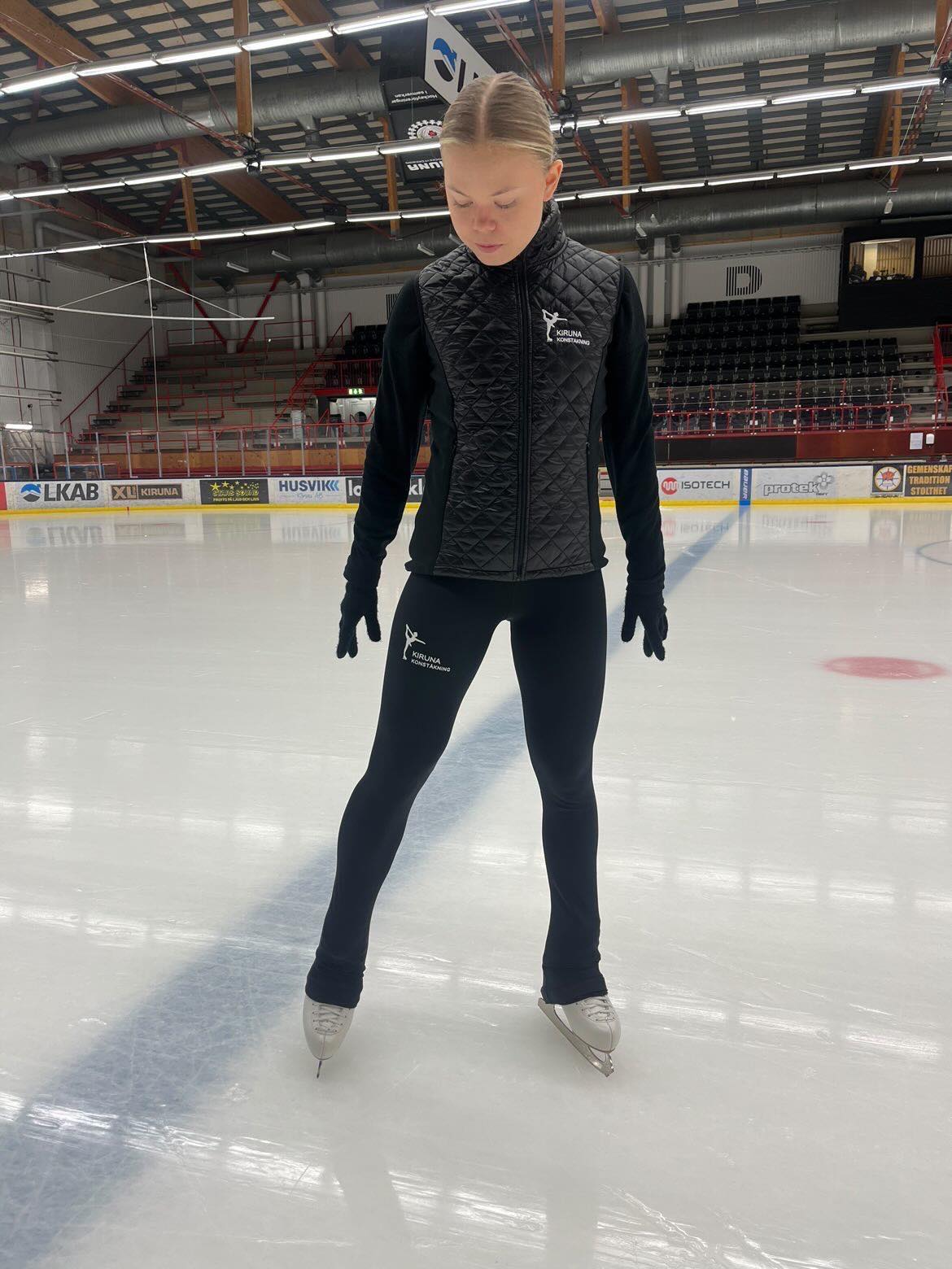 Svart klubbväst Kiruna konståkningsklubb - 2