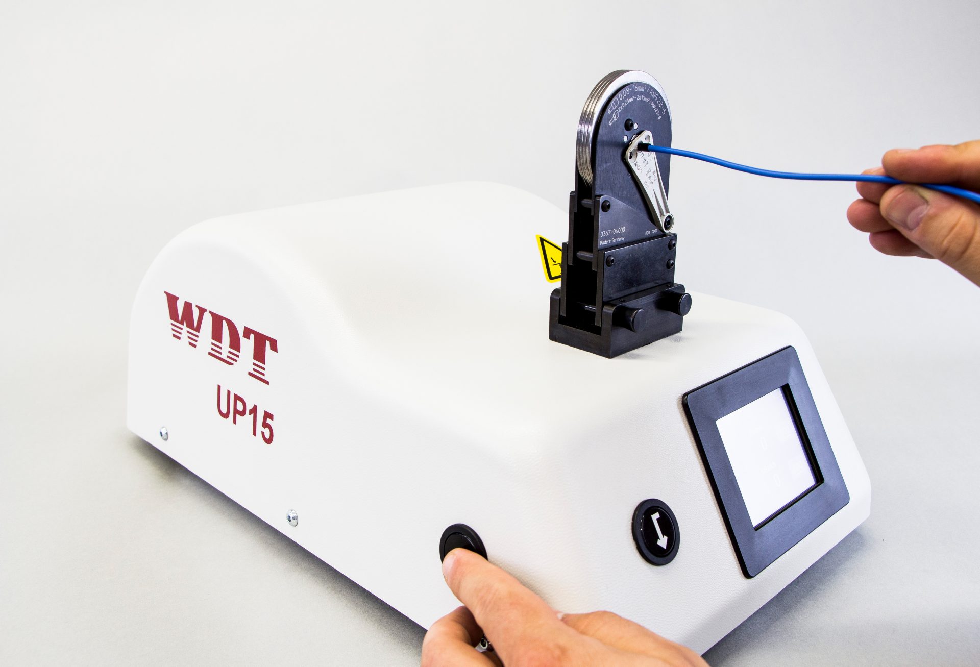 Electric online crimping machine