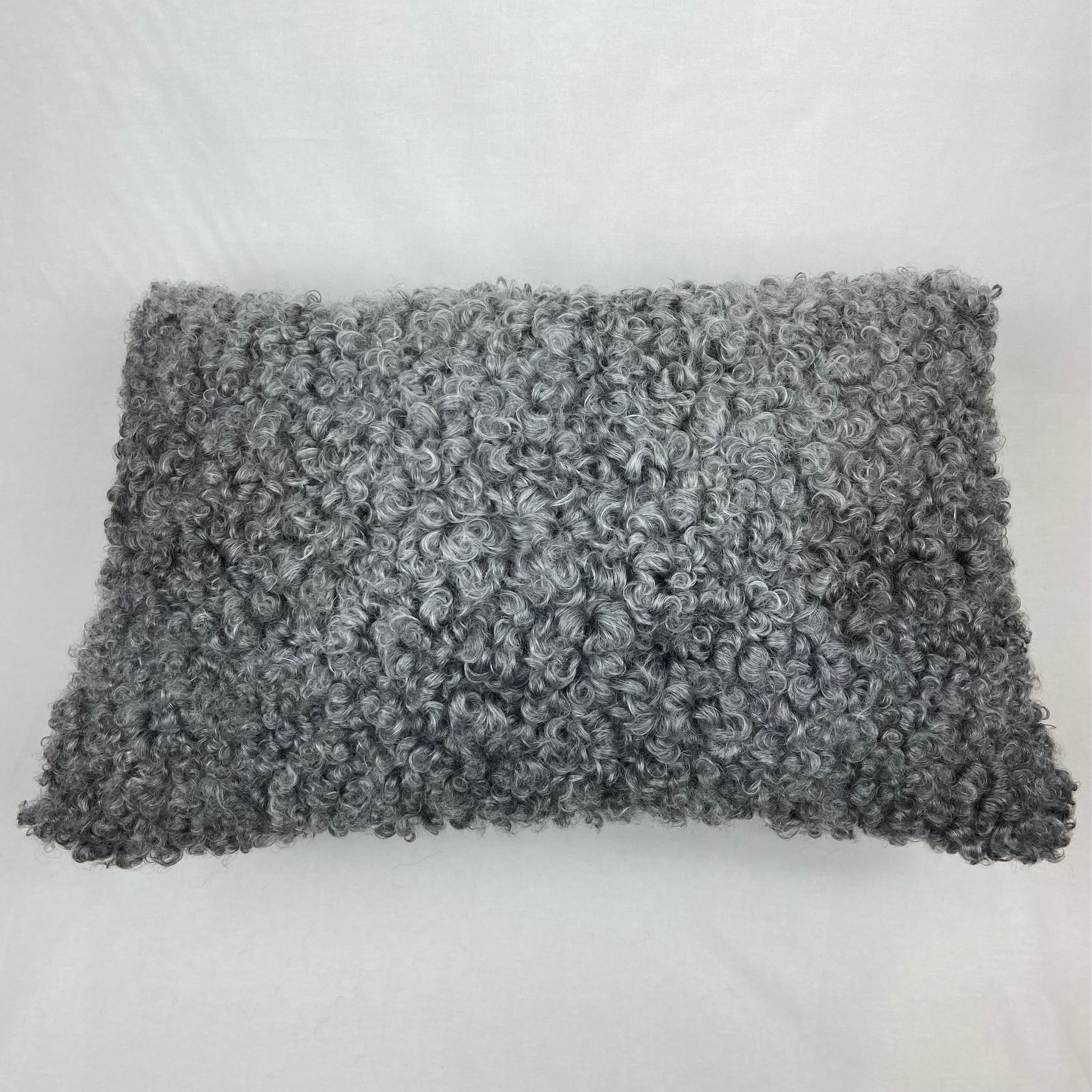 Kudde i äkta Gotlandskinn 40x60 cm - 2