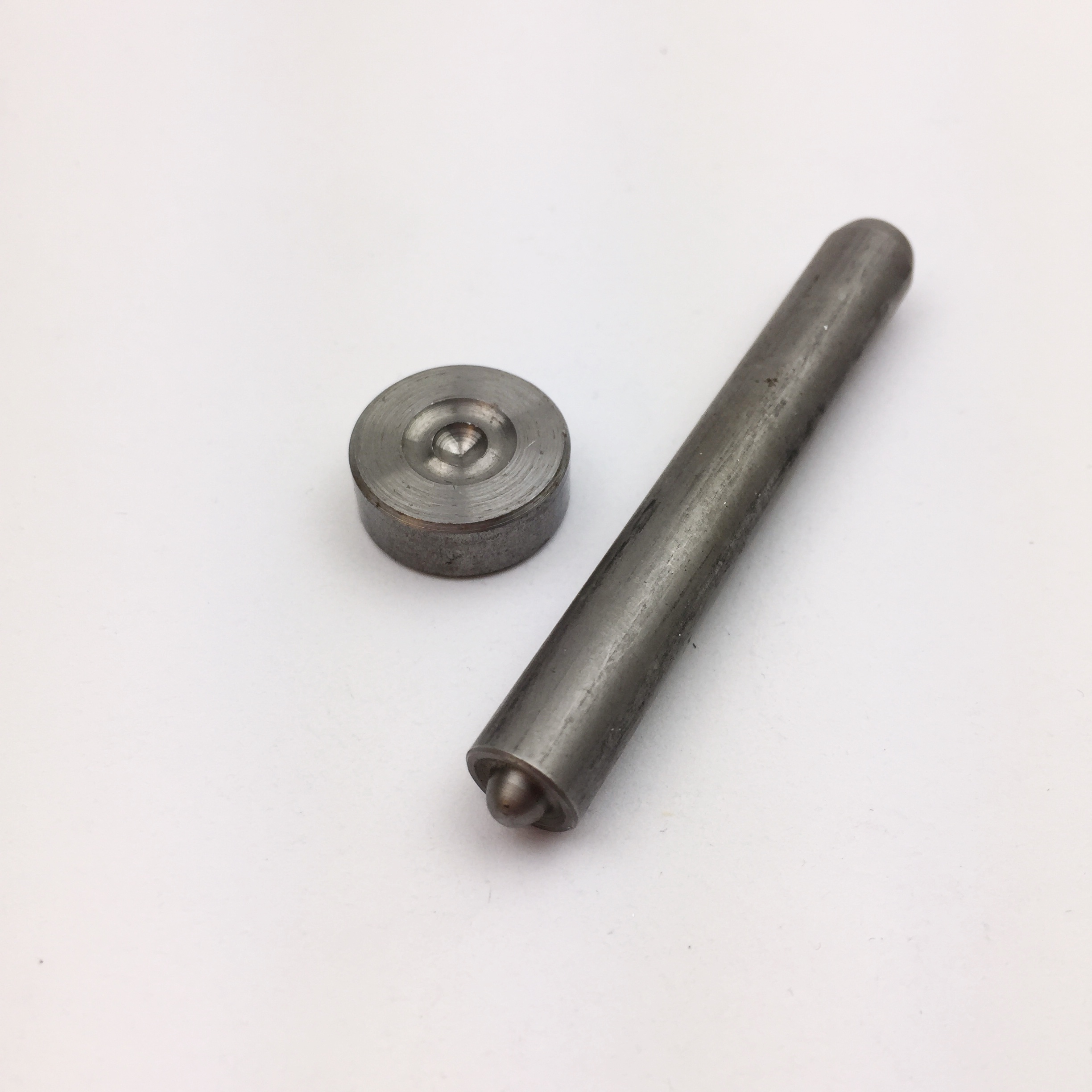 Application tool for eyelets