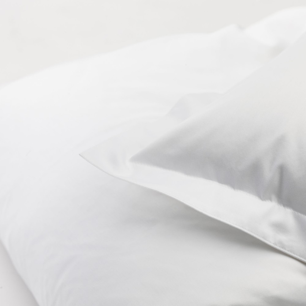 DUX Duvet Cover Satin Plain White