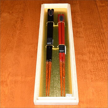 Ohashi Set i träbox Hakkaku Kin Urushi, 2-pack