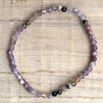 Armband 4mm Turmalin mulitfärgad - facett