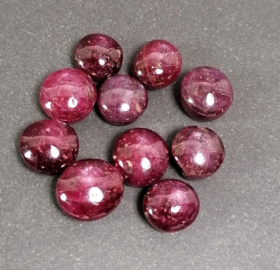 Röd Stjärn Rubin - Cabochon