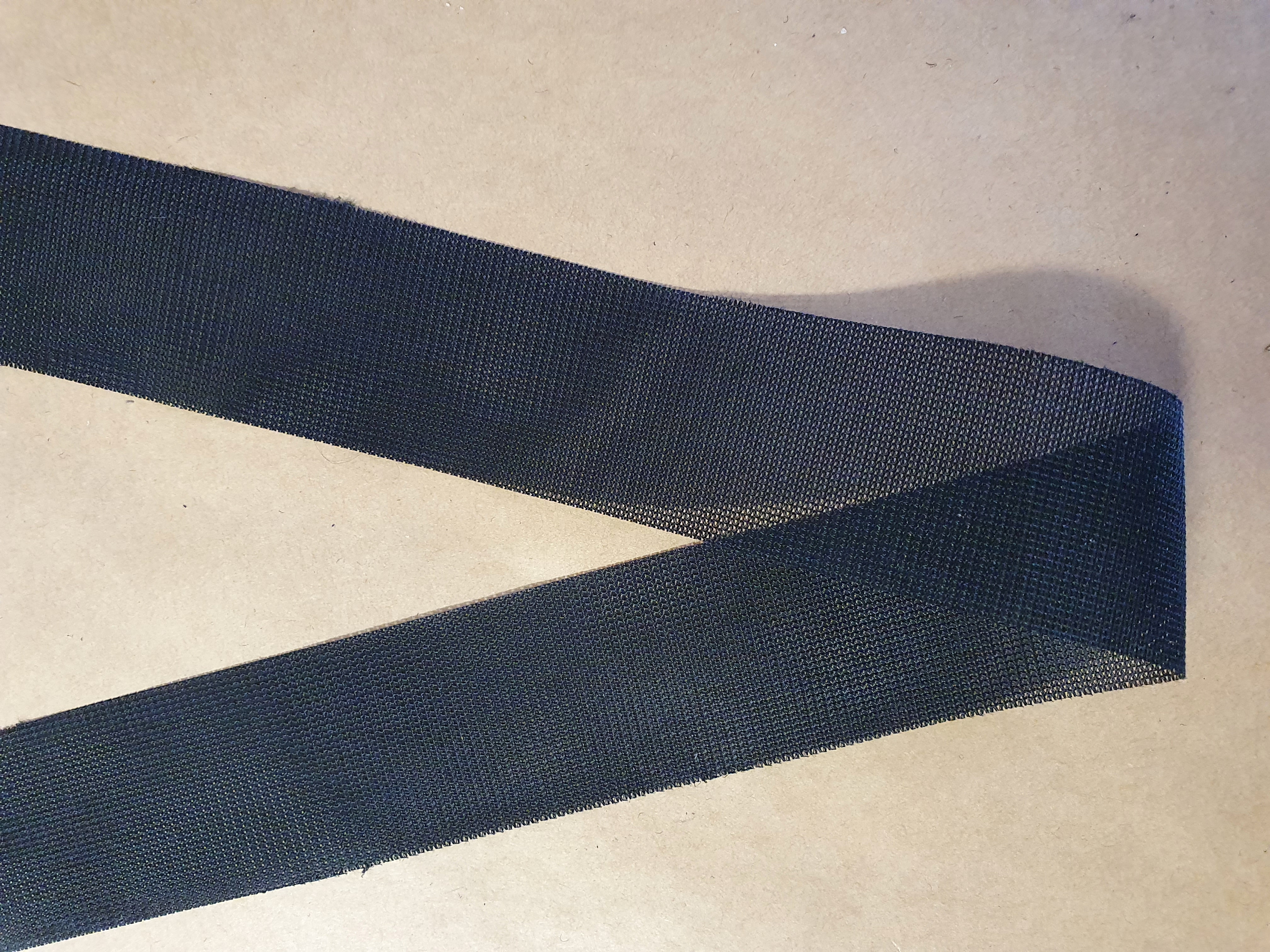 Art 65 30 mm svart ovikt nyloncharmeus kantband