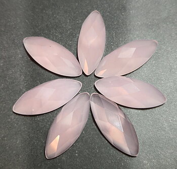 Fasettslipad Ögonform Rosenkvarts Cabochon