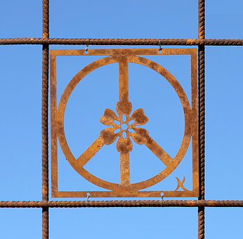 PEACE BLOMMA rostar