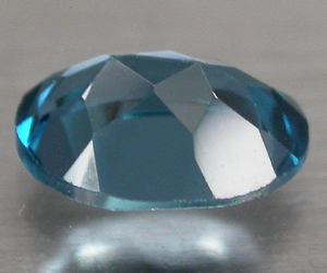 Piedra preciosa de topacio azul de Londres natural genuina de forma ovalada de lujo de 1,41 quilates - 2