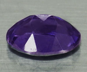 Piedra preciosa de iolita natural ovalada de 0,73 ct muy hermosa de 7x5 mm apta para la curación - 2