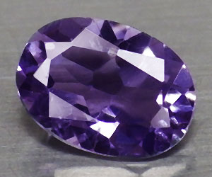 Piedra preciosa de iolita natural ovalada de 0,65 ct muy hermosa de 7x5 mm apta para la curación - 4