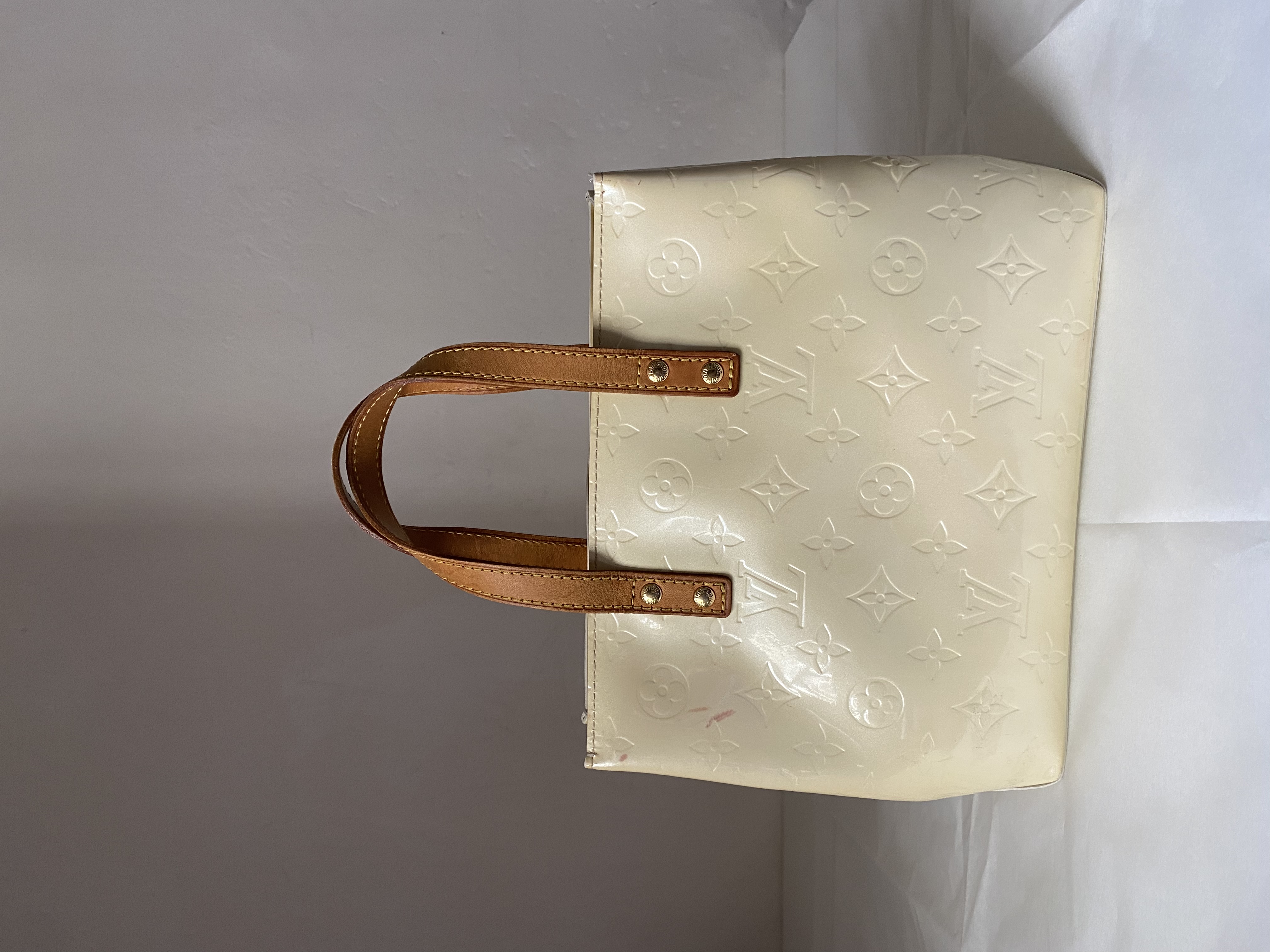 Reade patent leather mini bag Louis Vuitton Beige in Patent leather -  19943279