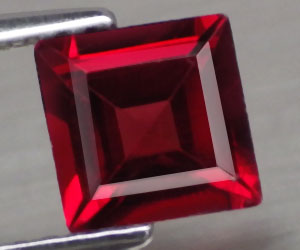 Piedra preciosa de granate piropo natural cuadrado brillante de 1,15 quilates de 6 mm