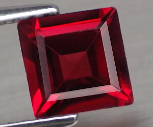 Piedra preciosa de granate piropo natural cuadrado brillante de 1,15 quilates de 6 mm