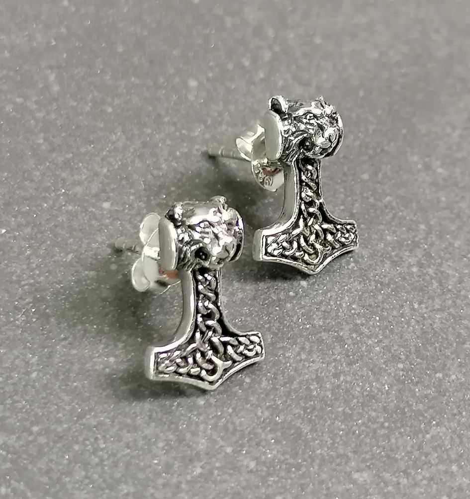 Silver Torshammare (Mjölnir)  stiftörhänge med Varghuvud