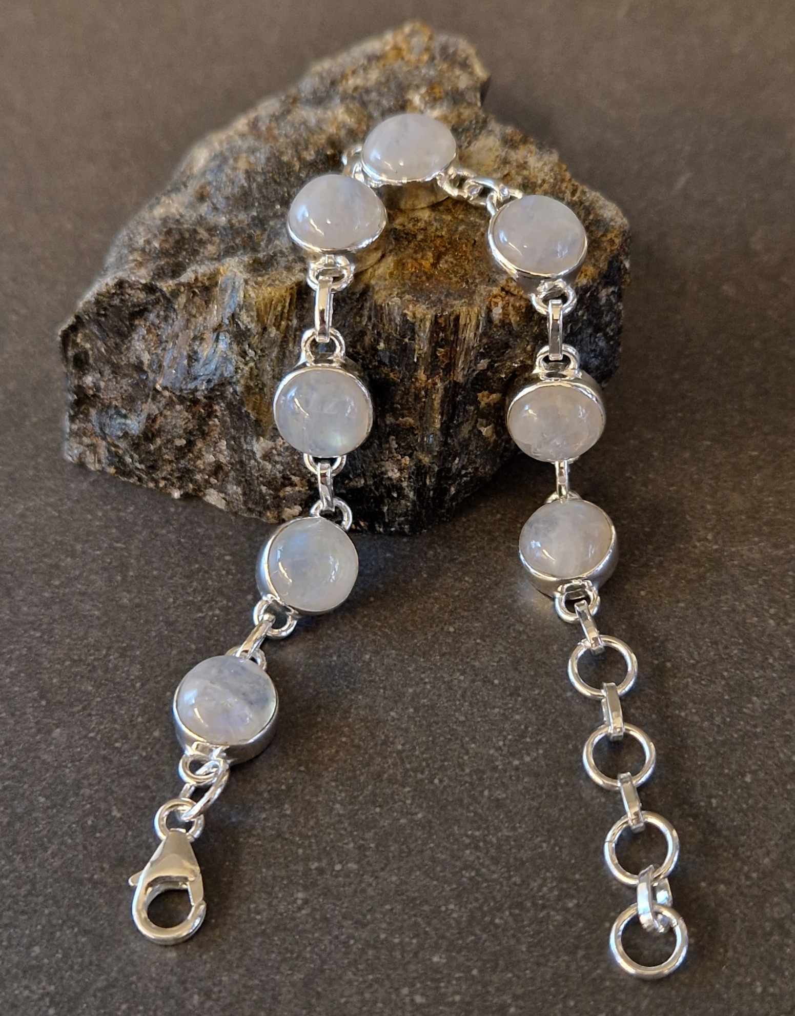 Silverarmband med Rund Månsten