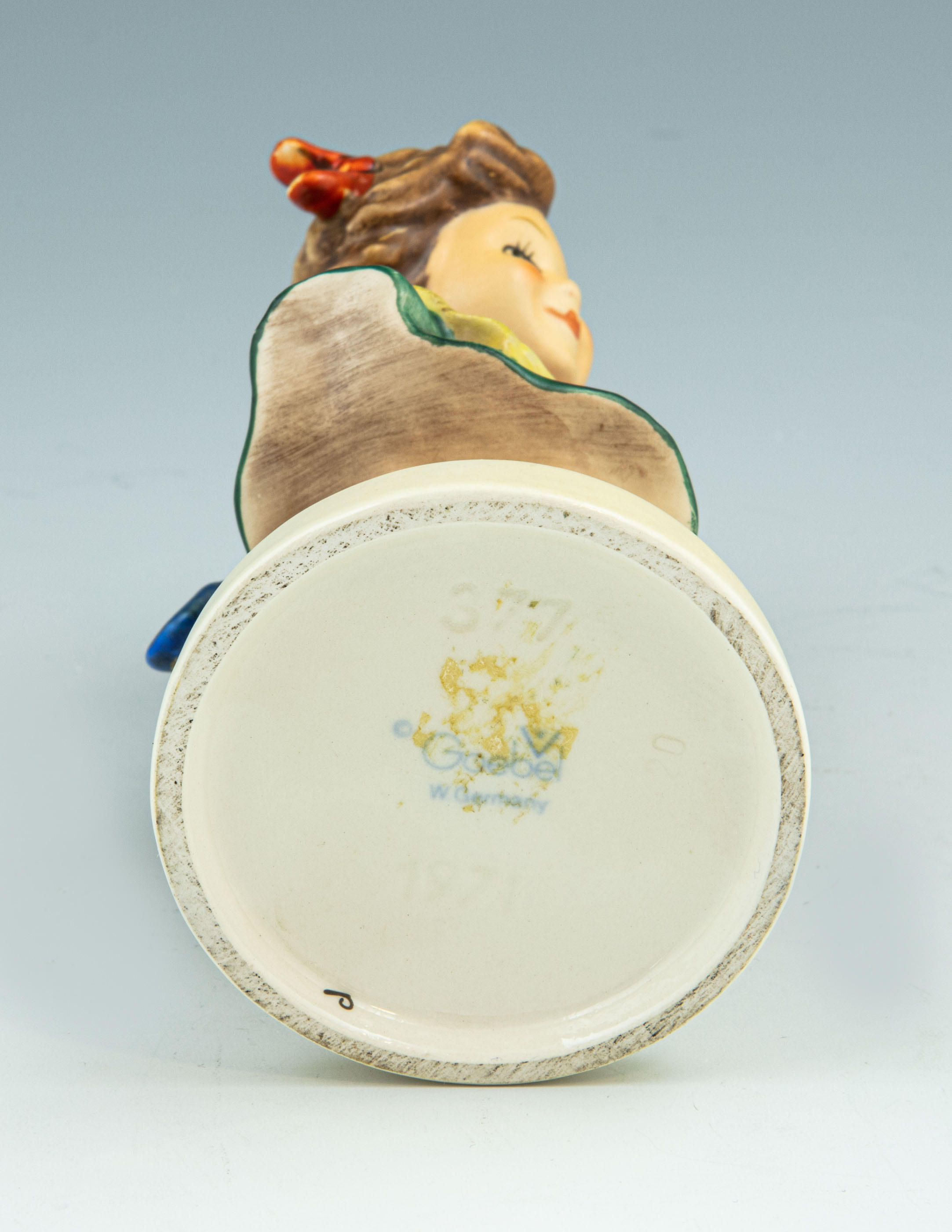 Hummel 377 - Bashful (TMK-5) - 3