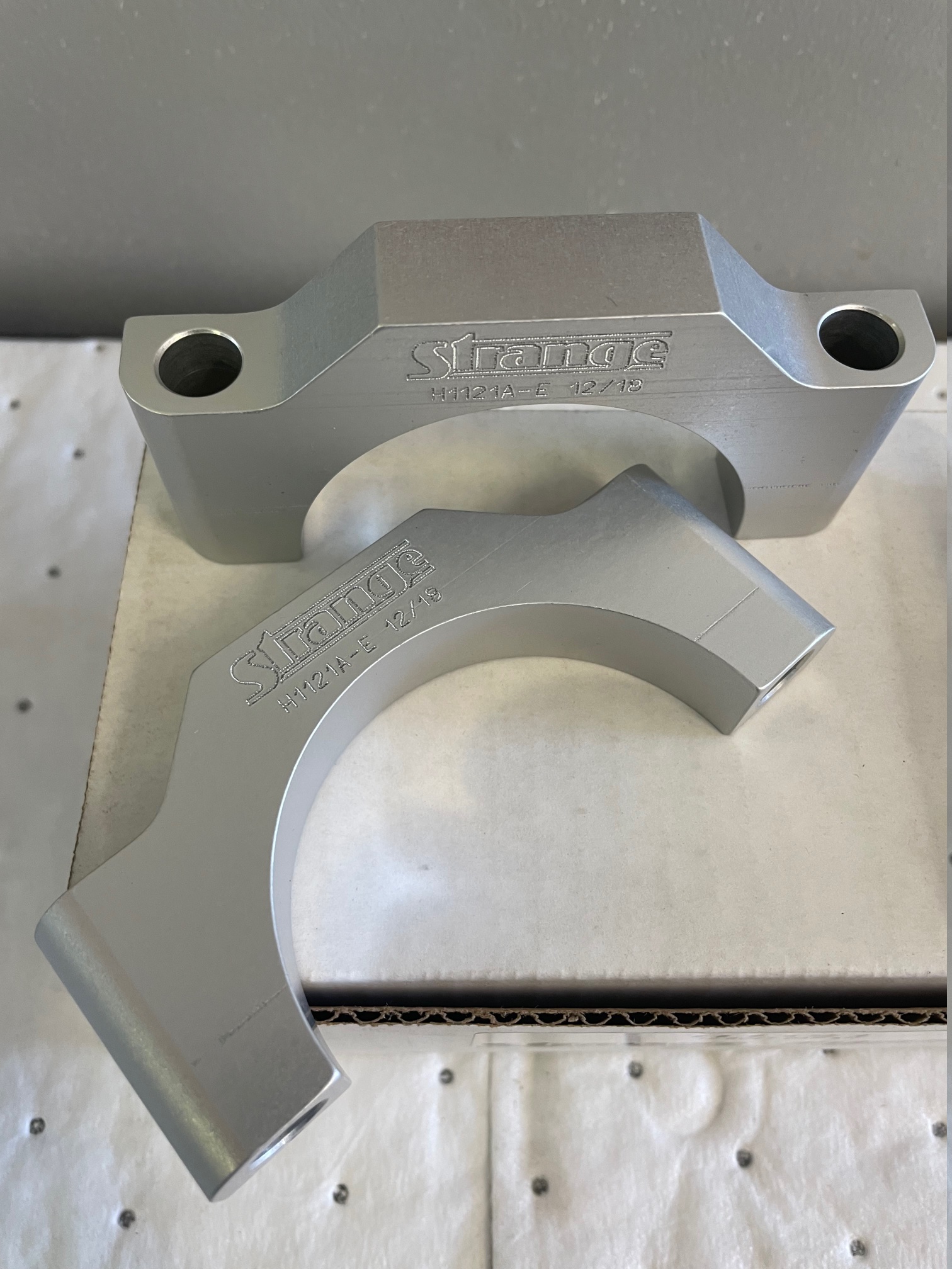 Strange Aluminium Caps GM 12 bult - 2