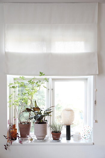 Hissgardin Studio Vit 220 cm hög