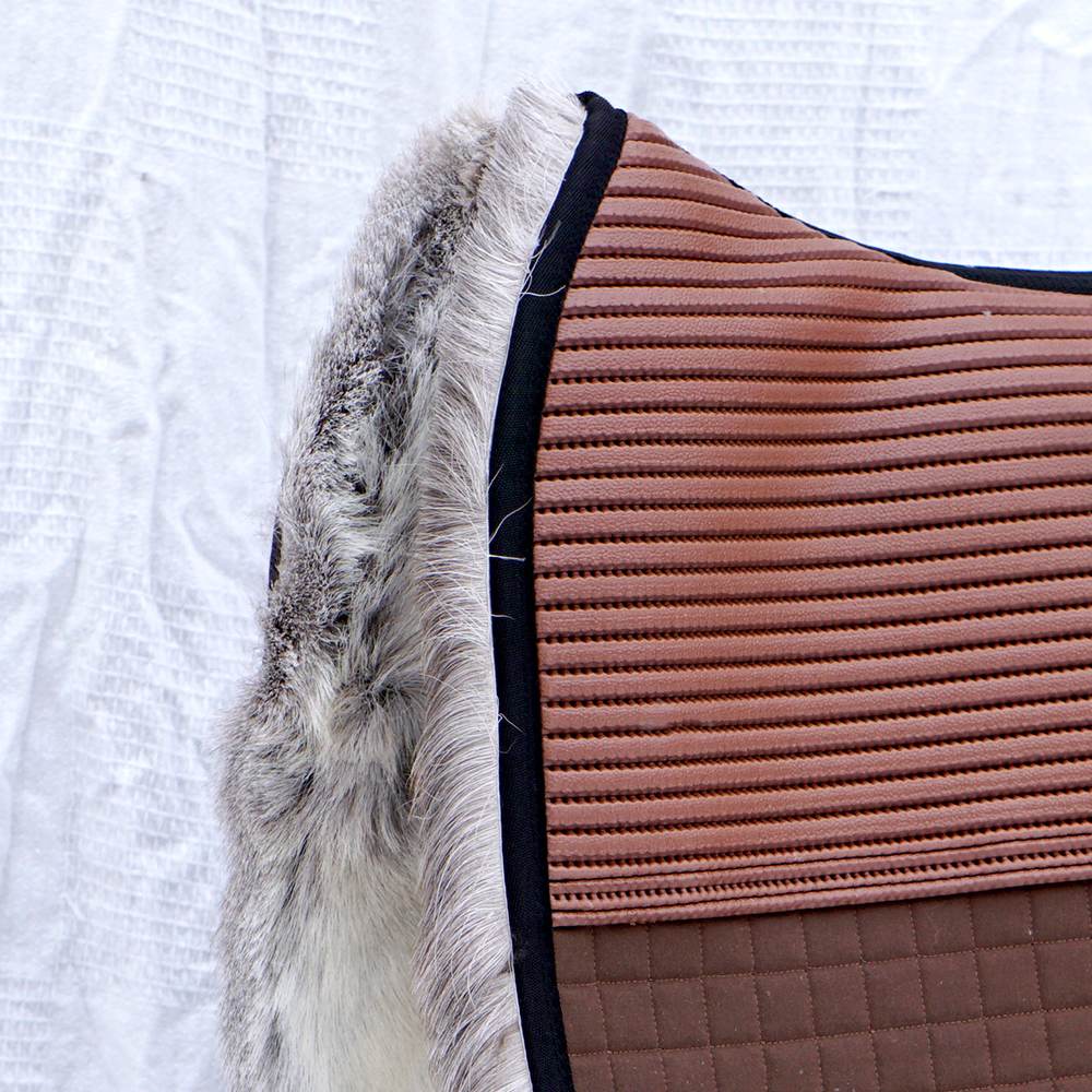 Endurance saddle pad Bartl "AERIAL" with reindeer fur, antislip, brown - 9