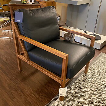 Seventy Five Wood Armchair  - Design bargain/Disply Item* - Walnut/Challanger leather - Ihreborn