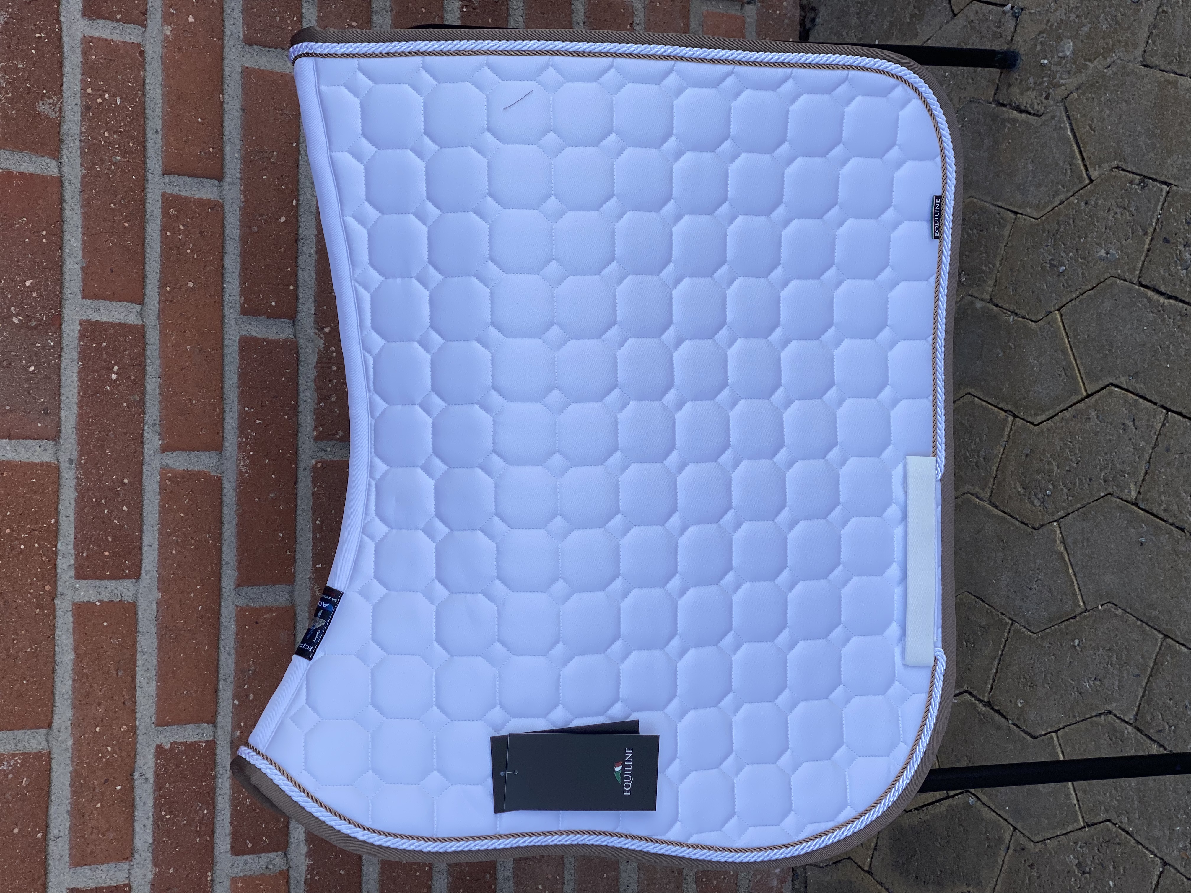 Equiline Octagon 2 flätor + kantband