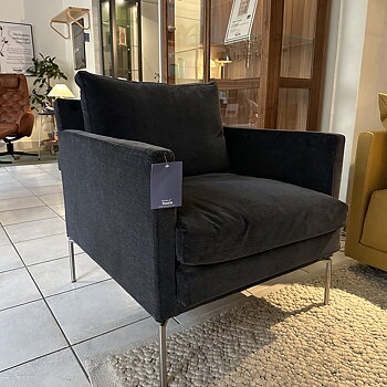 Ashton Armchair (Fabric Louis ) - Design bargian/Disply Item* - Eilersen