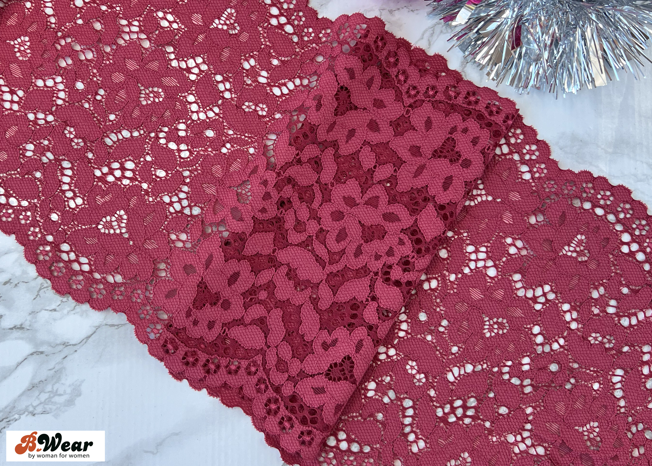 Light burgundy stretch lace - 22 cm 