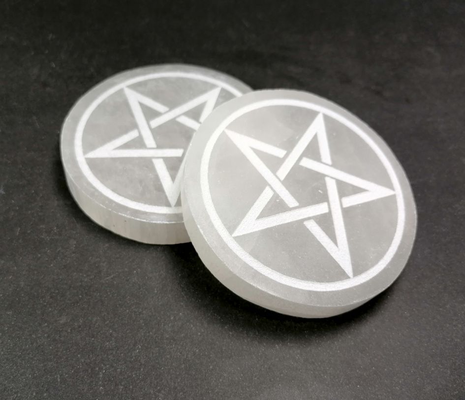 Pentagram Selenit laddningsplatta  (Selenite Charging Plate) - 8 cm Rund