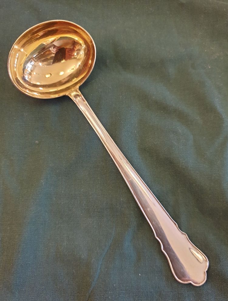 Chippendale såssked nysilver